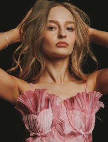 Vanilla Models - Julia L